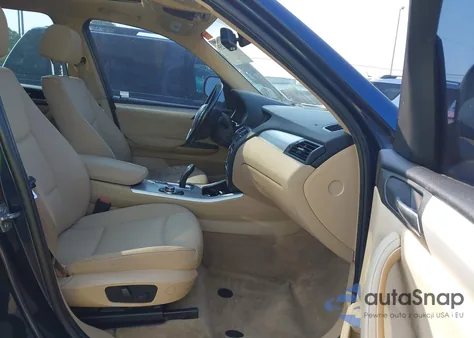 2013 BMW X3 xDrive28I z USA, uszkodzony, nr VIN 5UXWX9C5XD0A11063